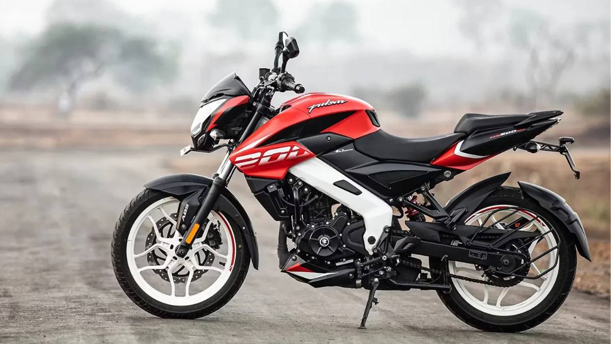 Bajaj Pulsar 200NS: Stylish, Powerful, and Perfect for Daily Riders